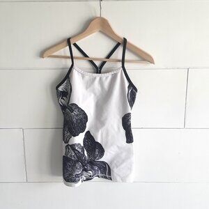 Lululemon size 4 power Y tank